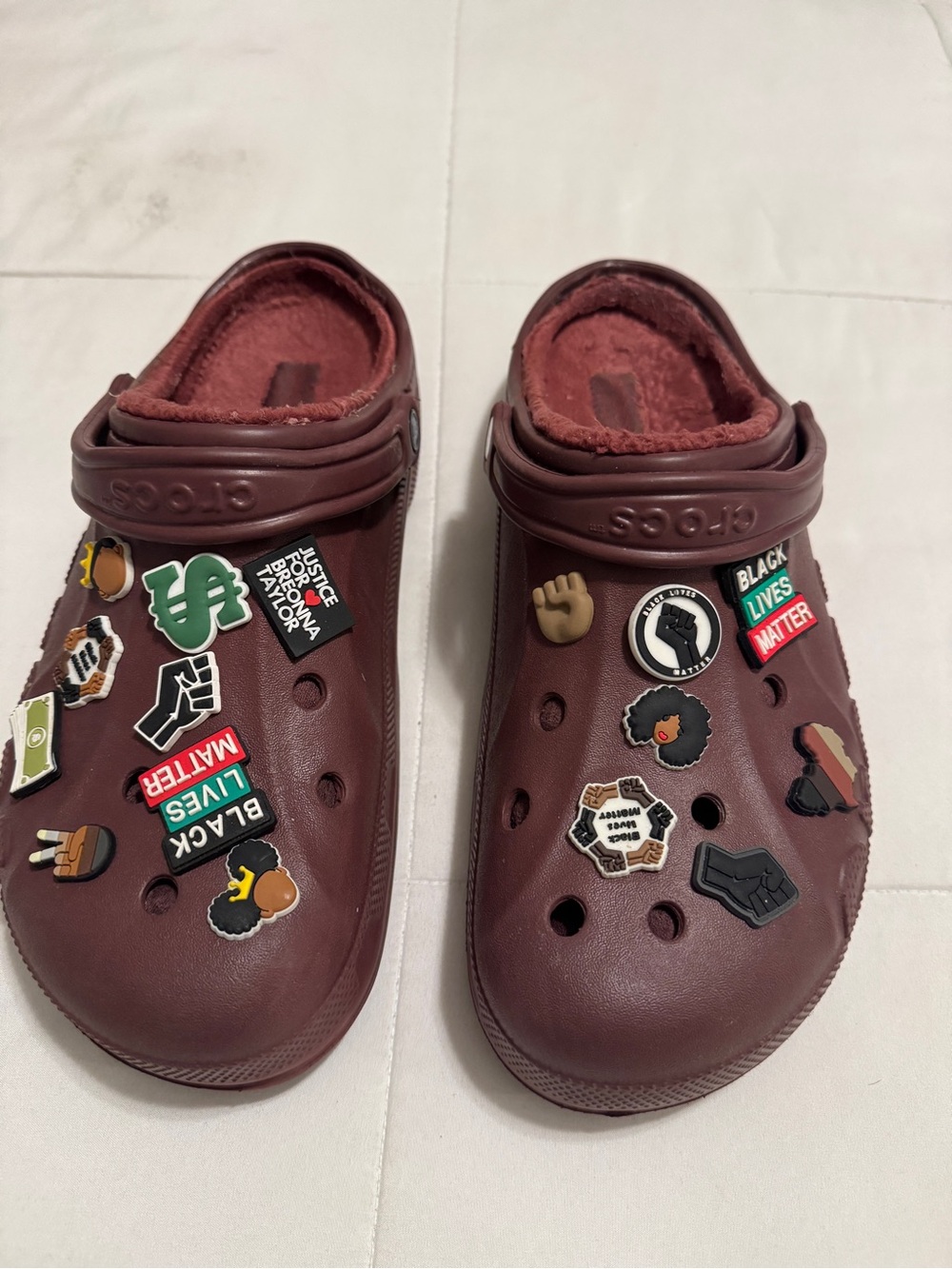 Mens Maroon Crocs Slip-On Clogs with or without Charms (Size 13)